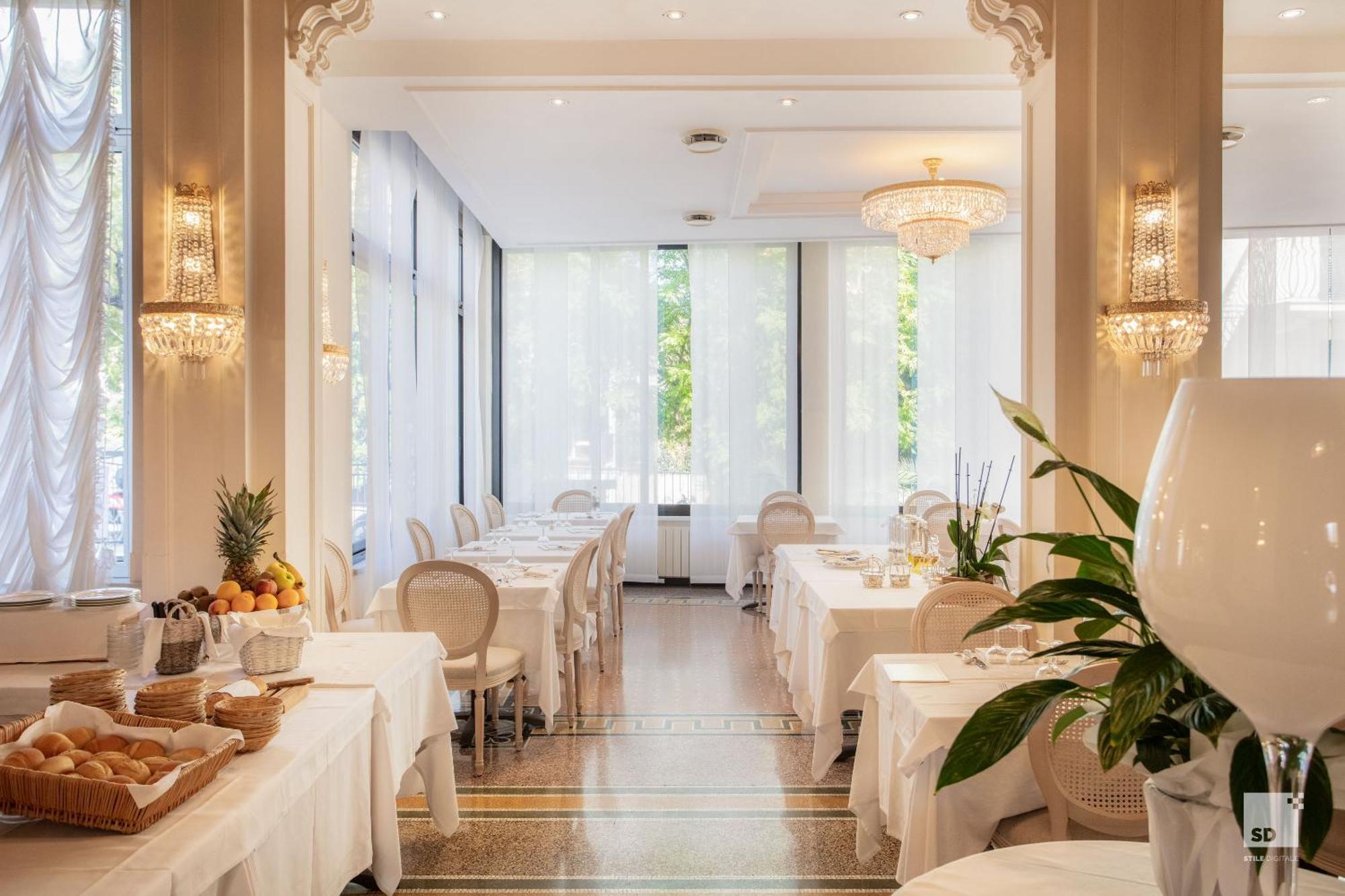 Hotel Villa Elena Варацце Екстер'єр фото