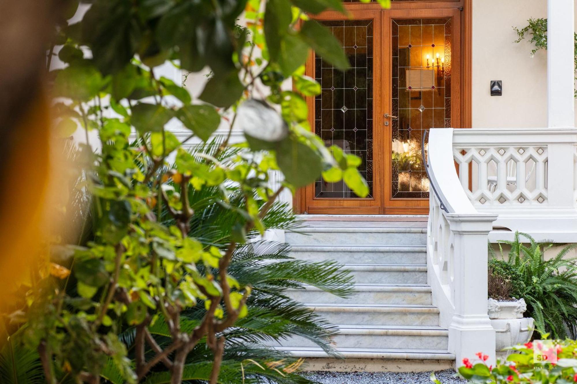 Hotel Villa Elena Варацце Екстер'єр фото