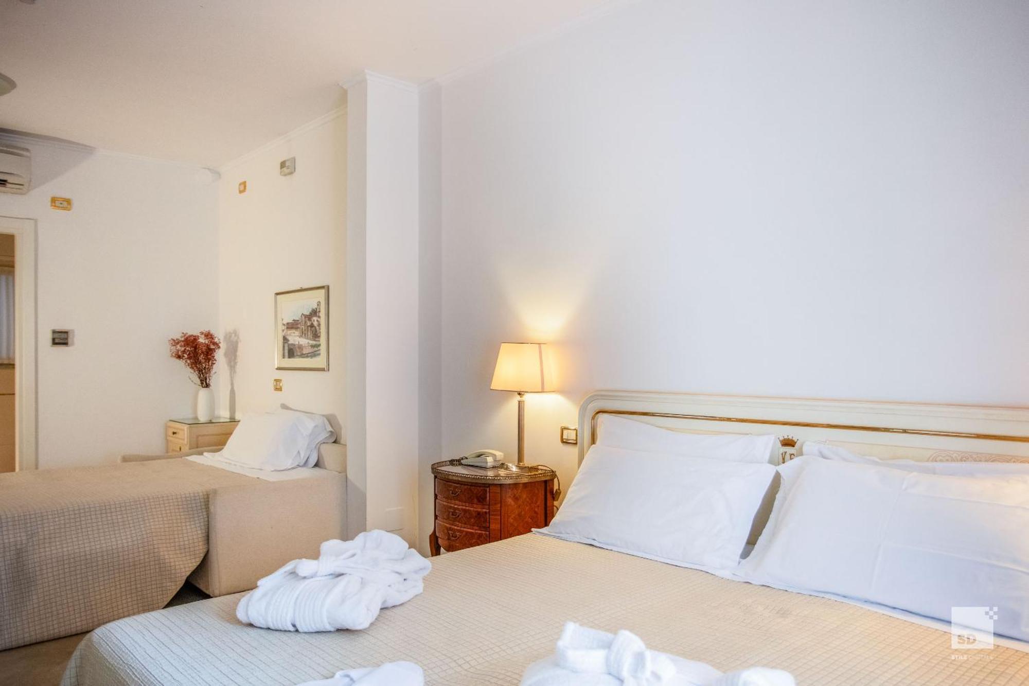 Hotel Villa Elena Варацце Екстер'єр фото