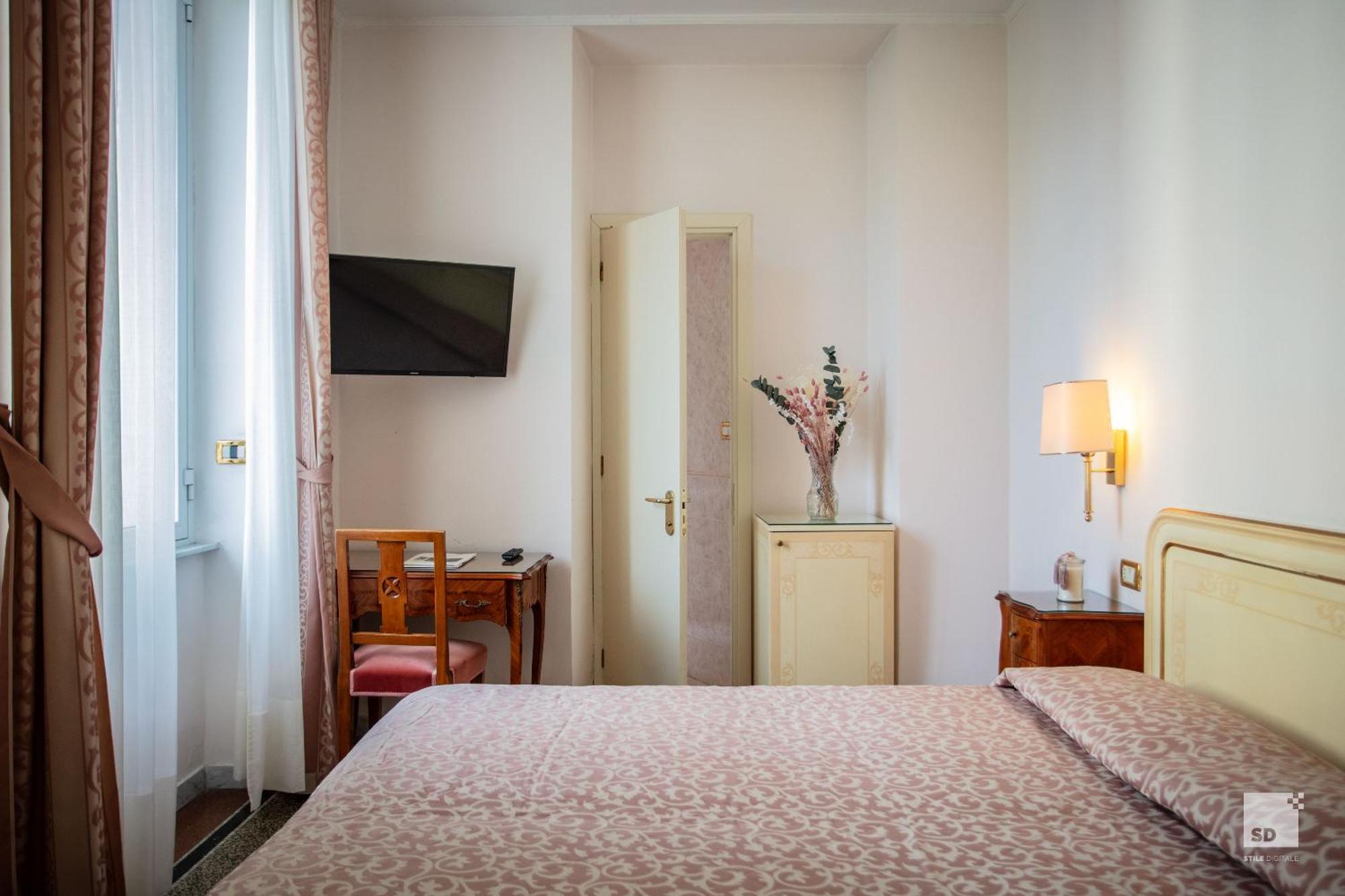 Hotel Villa Elena Варацце Екстер'єр фото