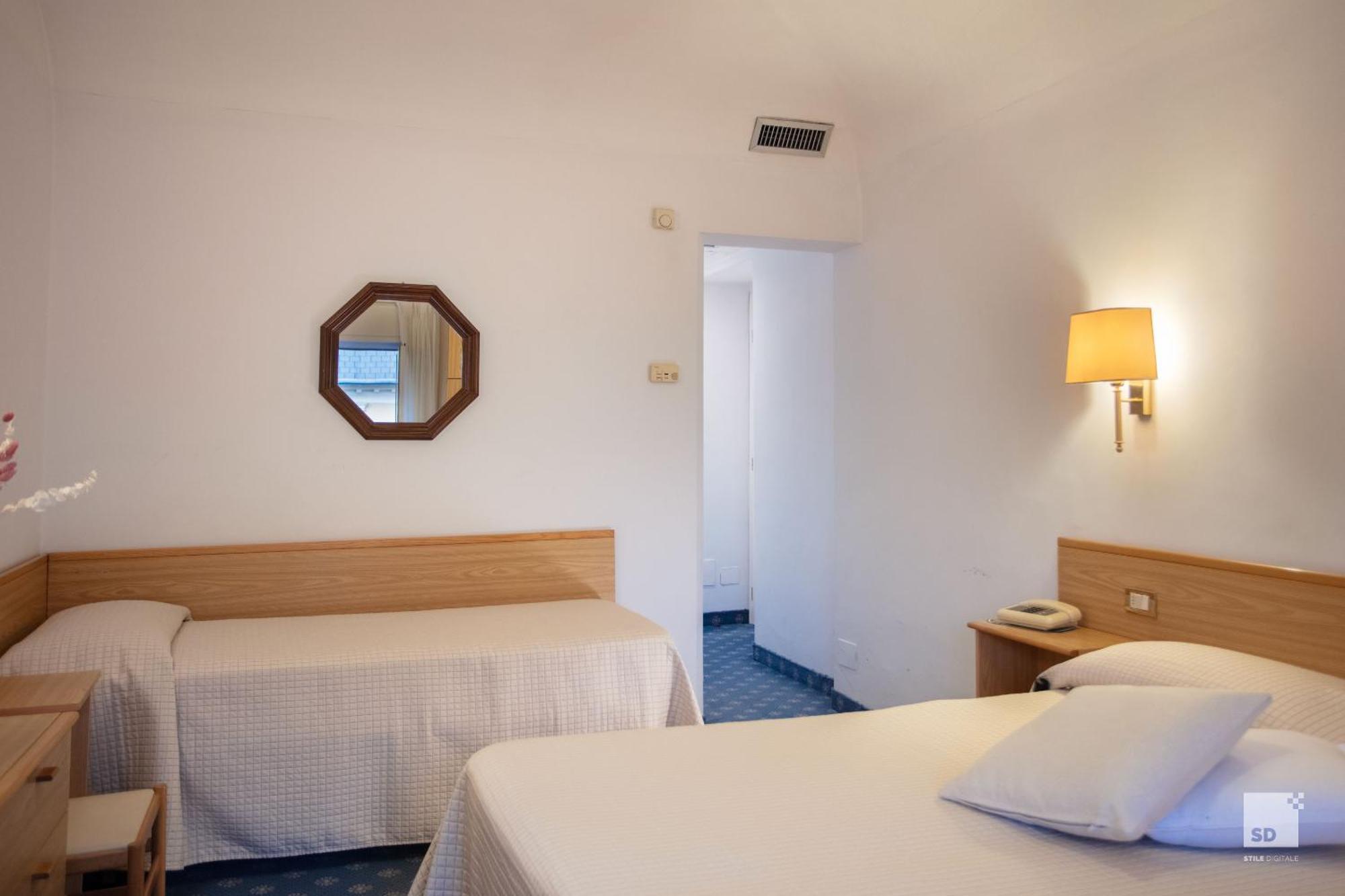 Hotel Villa Elena Варацце Екстер'єр фото